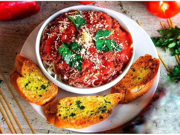 PASTA BOLOESA