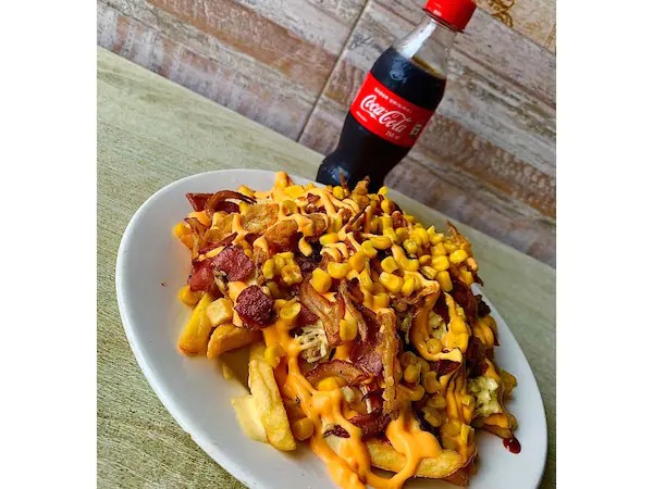 CHICKEN & CRISPY CHIPS + COCA COLA 250 ML